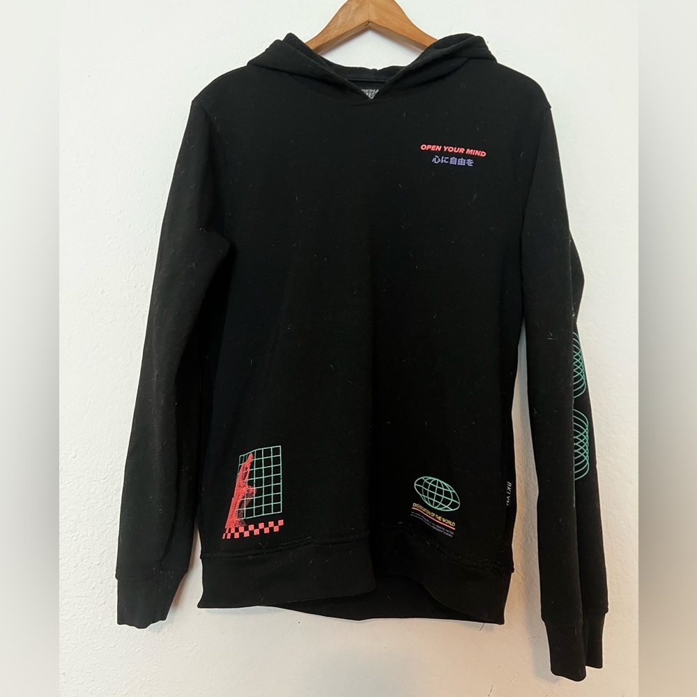 World Travel 80s Retro Decal Hoodie